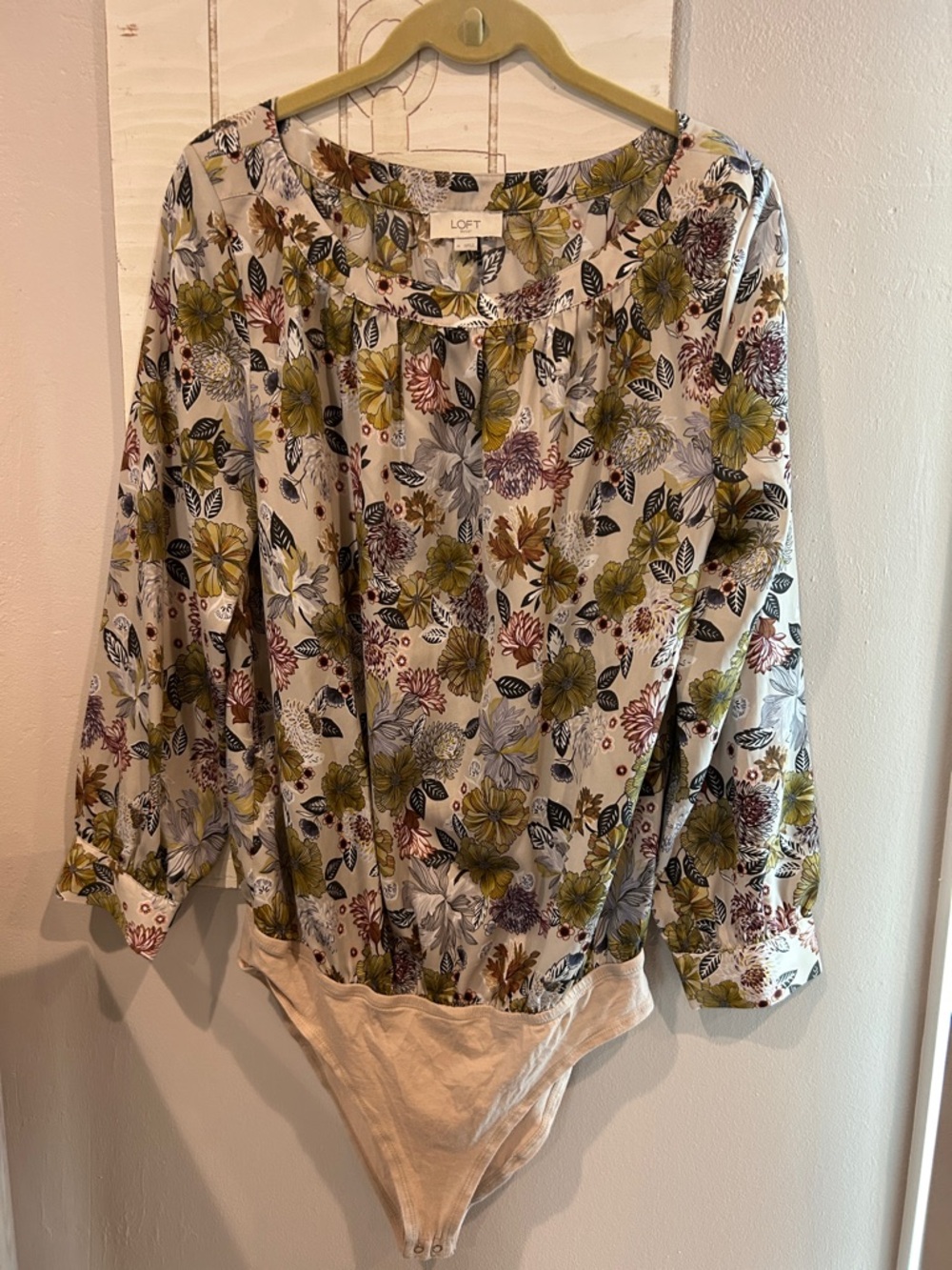 LOFT Beige Floral Long-Sleeve Bodysuit